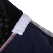 WeatherBeeta Medium Lite Stable Rug ComFiTec 210D Channel Quilt Standard Neck 50g Navy/Silver/Red WeatherBeeta Medium Lite Stable Rug ComFiTec 210D Channel Quilt Standard Neck 50g Navy/Silver/Red