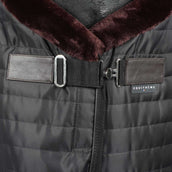 EQUITHÈME Staldeken Teddy Gevoerd met Synthetisch Schapenvacht Zwart/Bruin EQUITHÈME Staldeken Teddy Gevoerd met Synthetisch Schapenvacht Zwart/Bruin