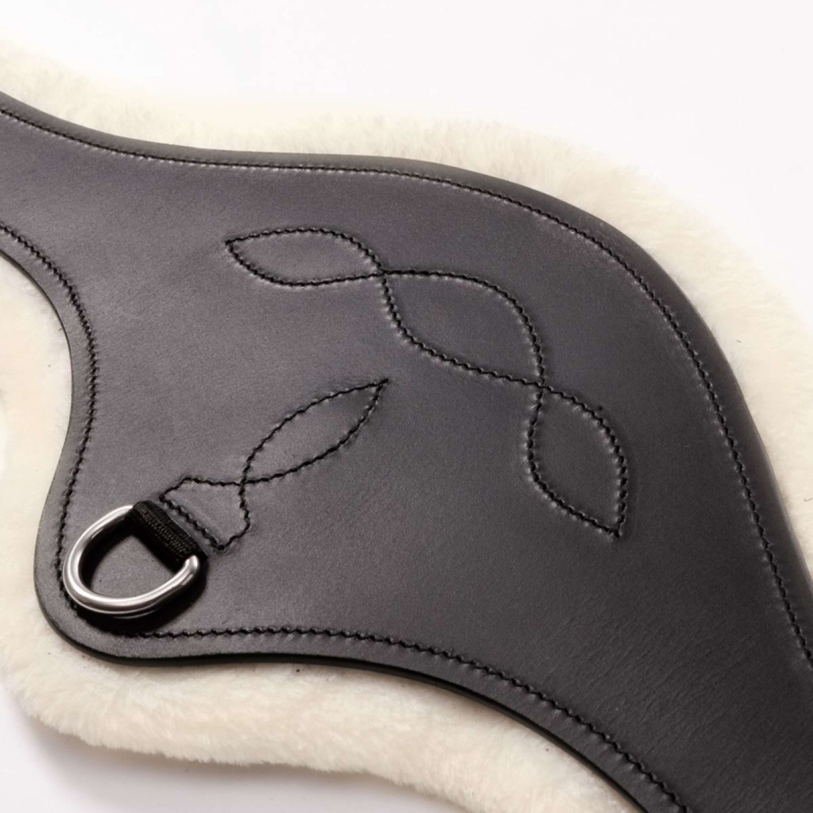 Kavalkade Veelzijdigheidssingel Casper Oiled Leather Faux Fur met Elastiek Zwart/Naturel Kavalkade Veelzijdigheidssingel Casper Oiled Leather Faux Fur met Elastiek Zwart/Naturel