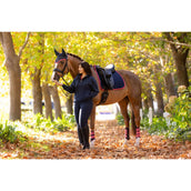 LeMieux Zadeldekje Suede Dressuur Navy/Cranberry LeMieux Zadeldekje Suede Dressuur Navy/Cranberry