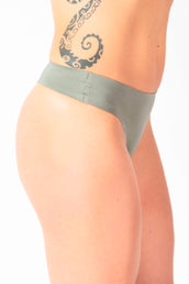 Q Linn Thong Olijf Q Linn Thong Olijf