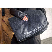 Back on Track Uitrijdeken OUTTRAKK Reflecterend Zwart Back on Track Uitrijdeken OUTTRAKK Reflecterend Zwart