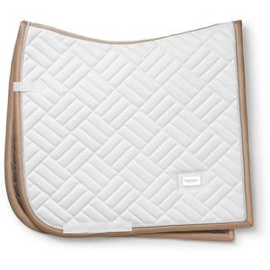 Equestrian Stockholm Zadeldekje Modern Dressuur White Sand Equestrian Stockholm Zadeldekje Modern Dressuur White Sand