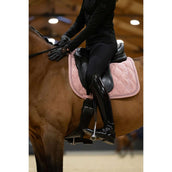 Eskadron Zadeldekje Velours Crystal Platinum '25 Dressuur Soft Rouge Eskadron Zadeldekje Velours Crystal Platinum '25 Dressuur Soft Rouge