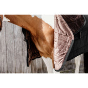 Kentucky Onderdeken Skin Friendly Neck 150g Zwart Kentucky Onderdeken Skin Friendly Neck 150g Zwart