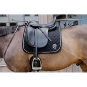 Kentucky Horsewear Zadeldekje Onion Quilt 3D Logo Dressuur Zwart Kentucky Horsewear Zadeldekje Onion Quilt 3D Logo Dressuur Zwart