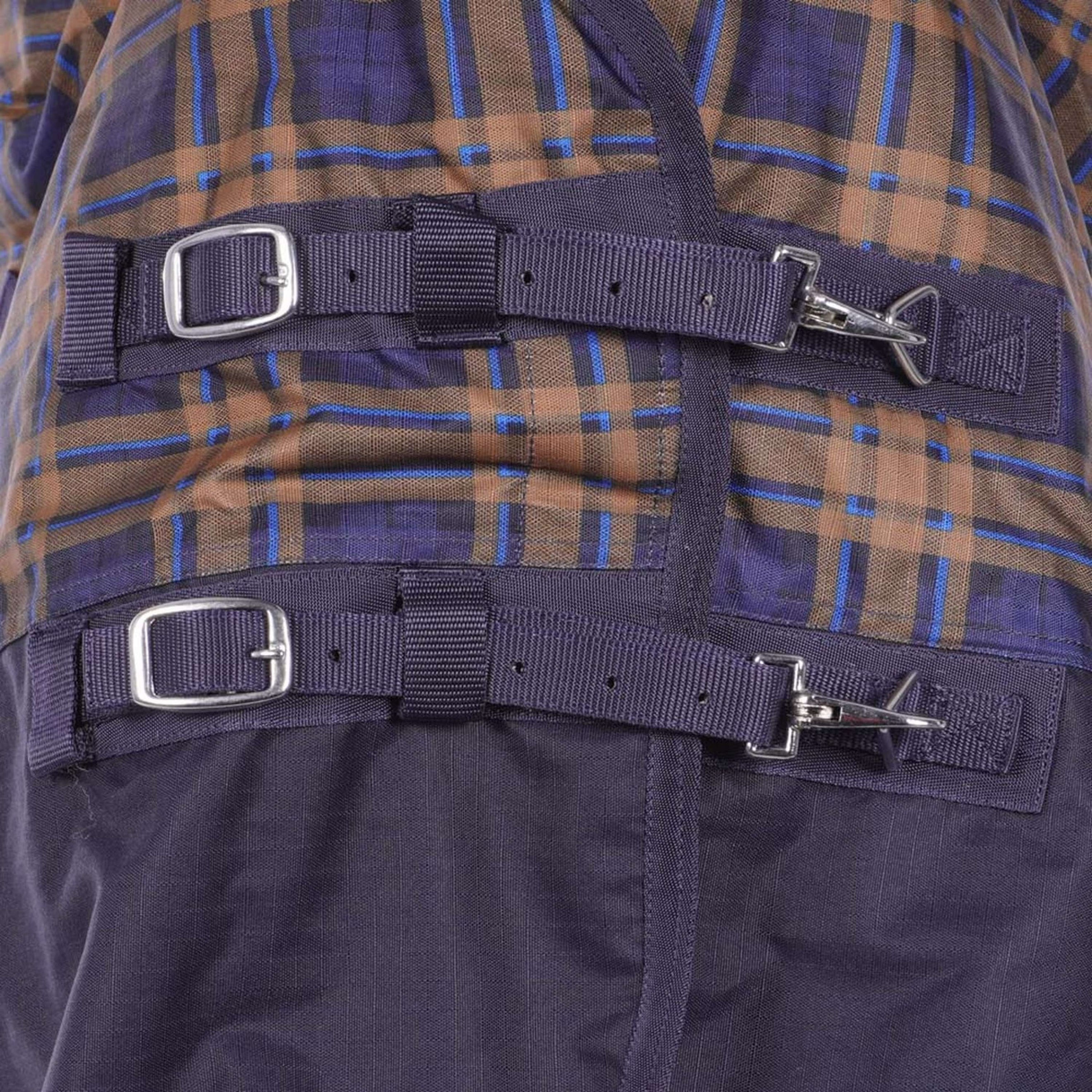 HKM High Neck Deken Providence Karo 1200D 300g Wattenvulling Navy/Bruin Geruit HKM High Neck Deken Providence Karo 1200D 300g Wattenvulling Navy/Bruin Geruit