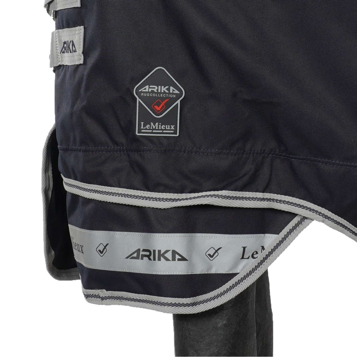 LeMieux Deken Arika Storm-Tek Turnout 350g Navy