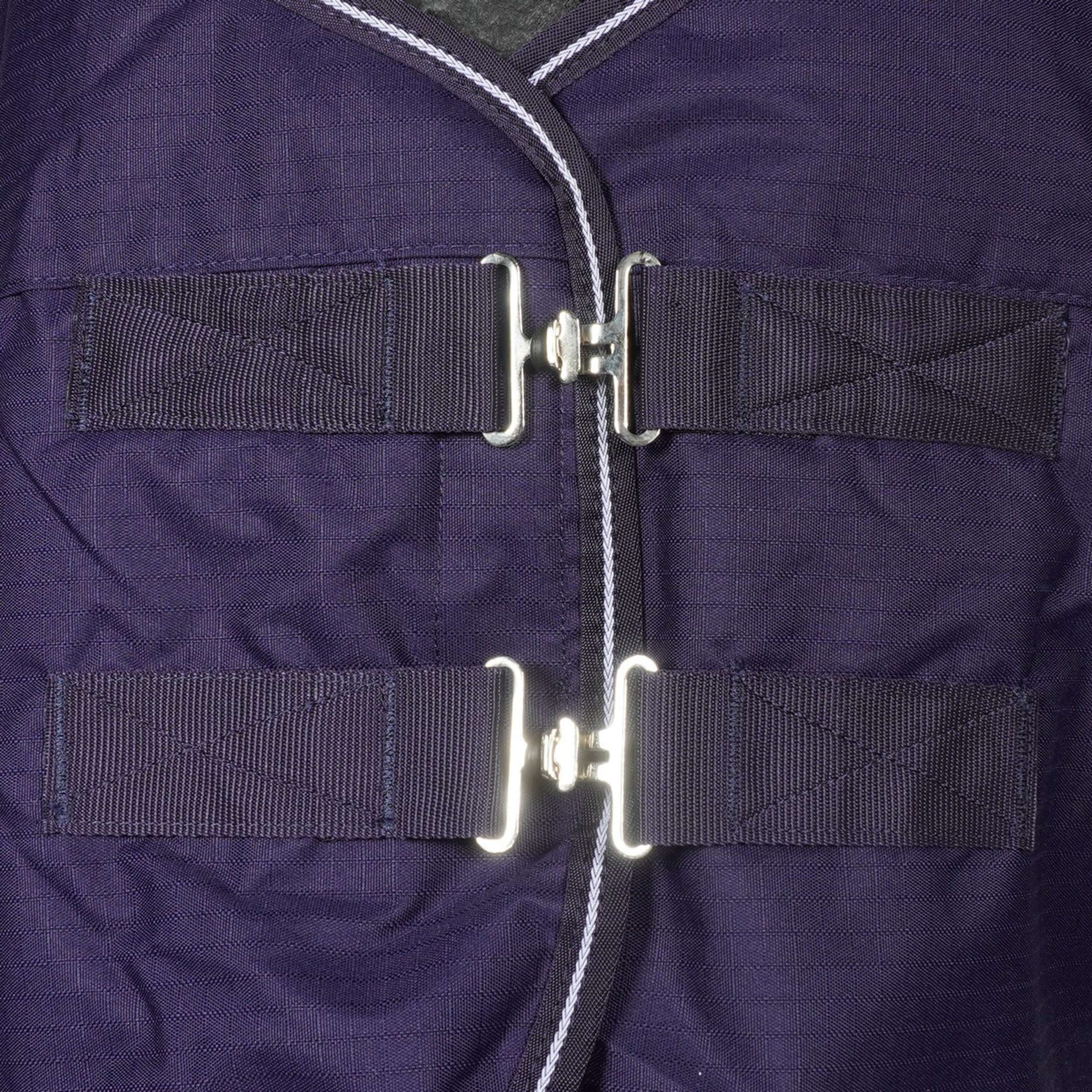 Saxon Deken Defiant 600D Combo Neck Heavy 300g Navy/Wit Saxon Deken Defiant 600D Combo Neck Heavy 300g Navy/Wit