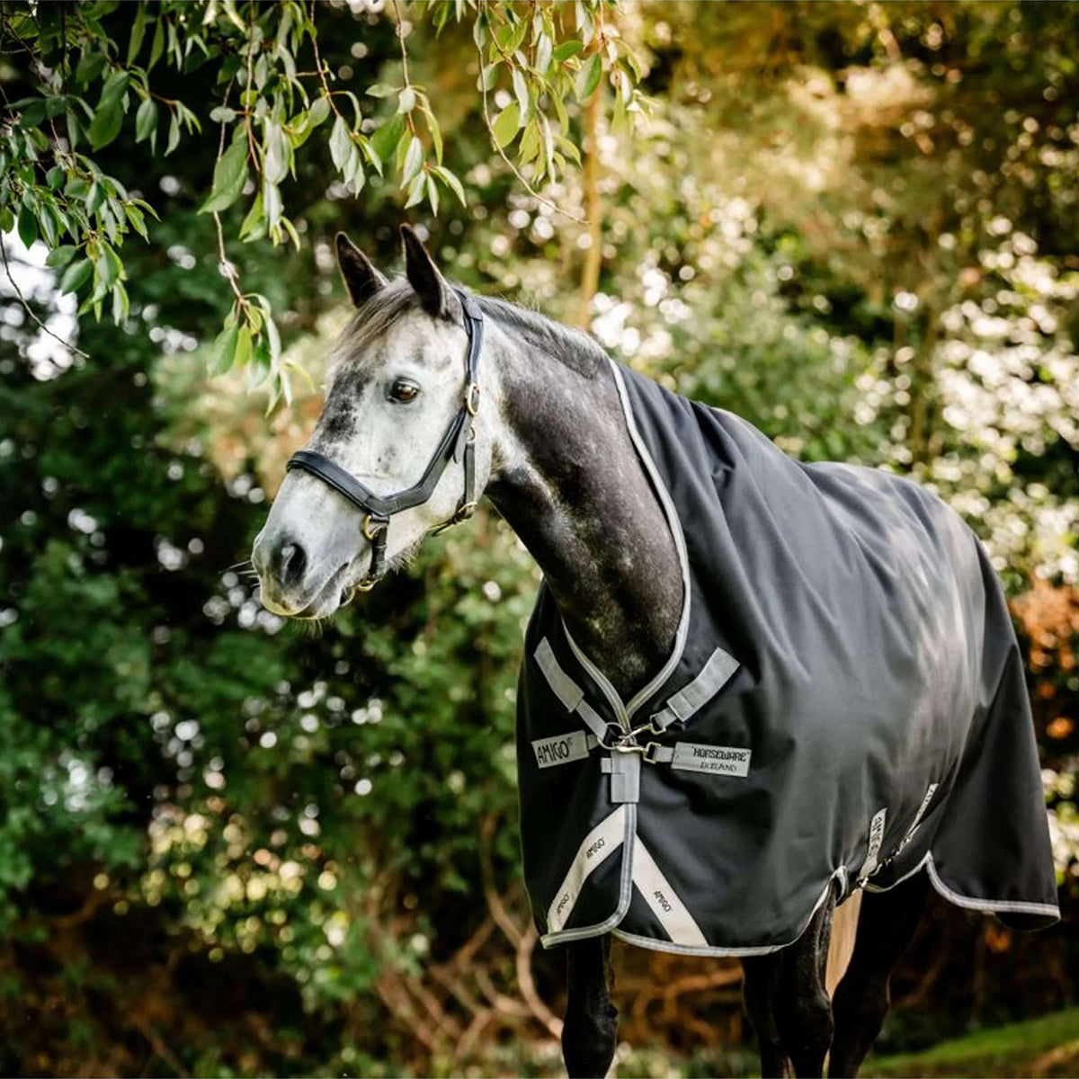 Amigo Wug Turnout 1200D 50g Black/Titanium Grey/Silver