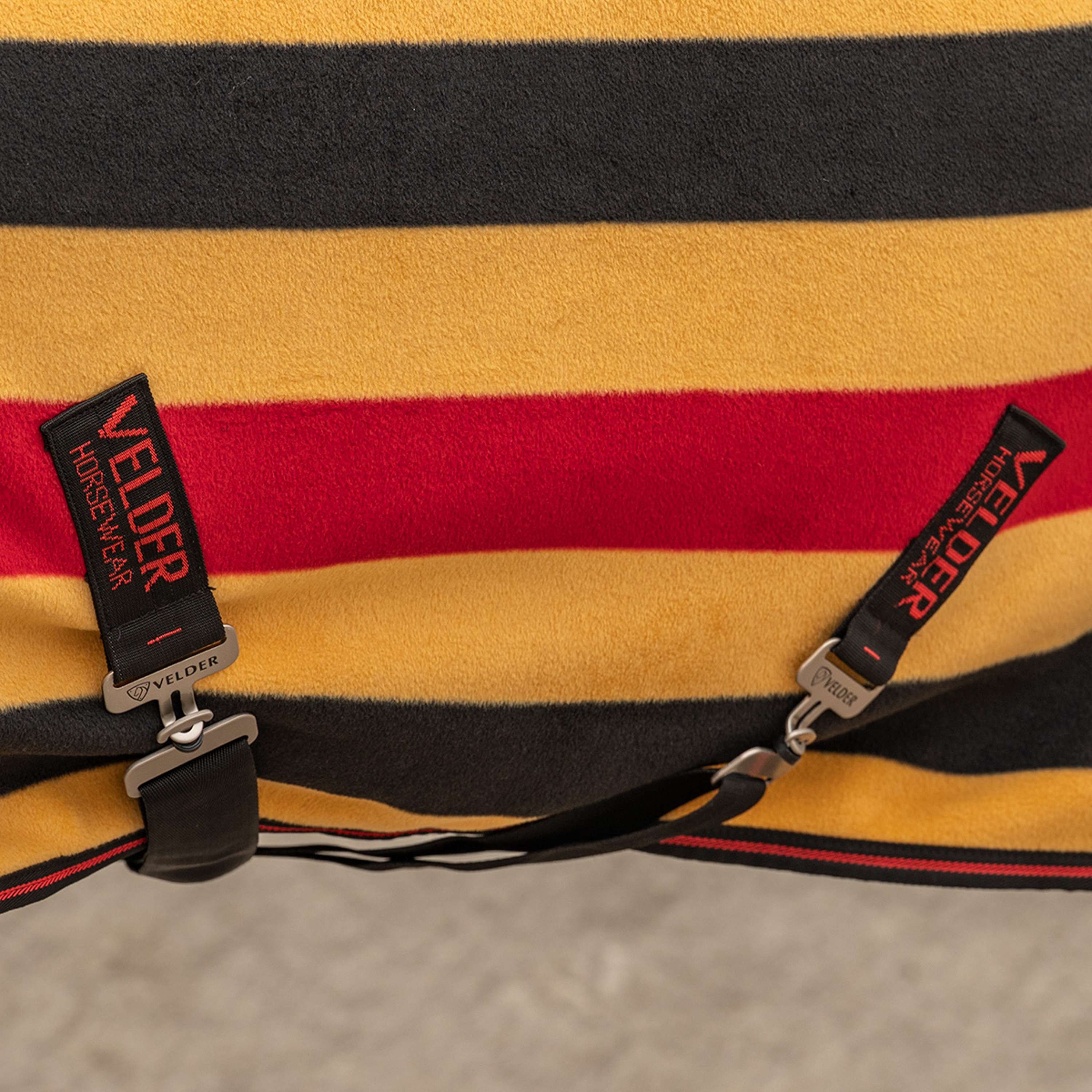 Velder Horsewear Premium Pony Deluxe Fleece Cooler Rug Zwart/Geel