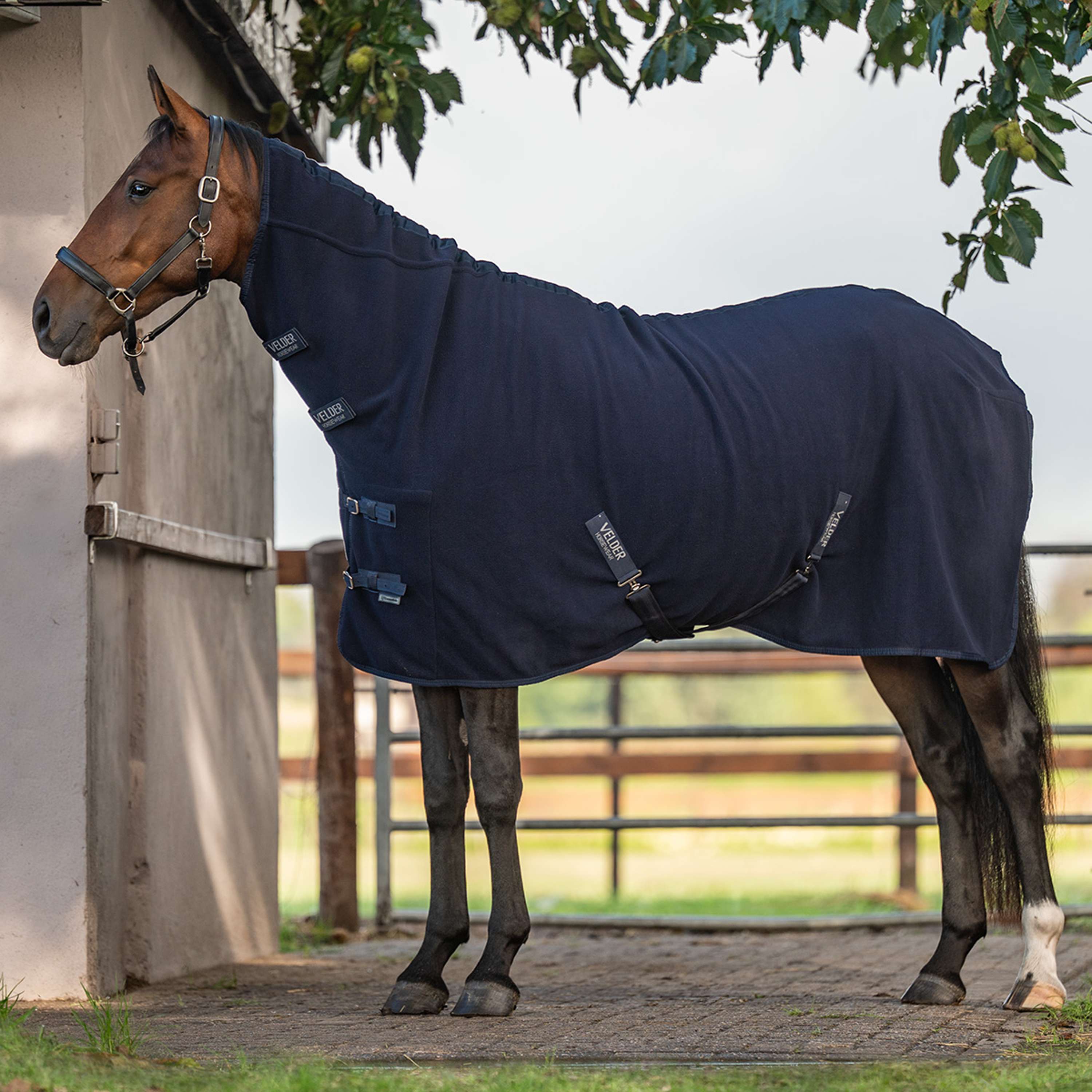 Velder Horsewear Essentials Fleecedeken Comfy met Hals Navy