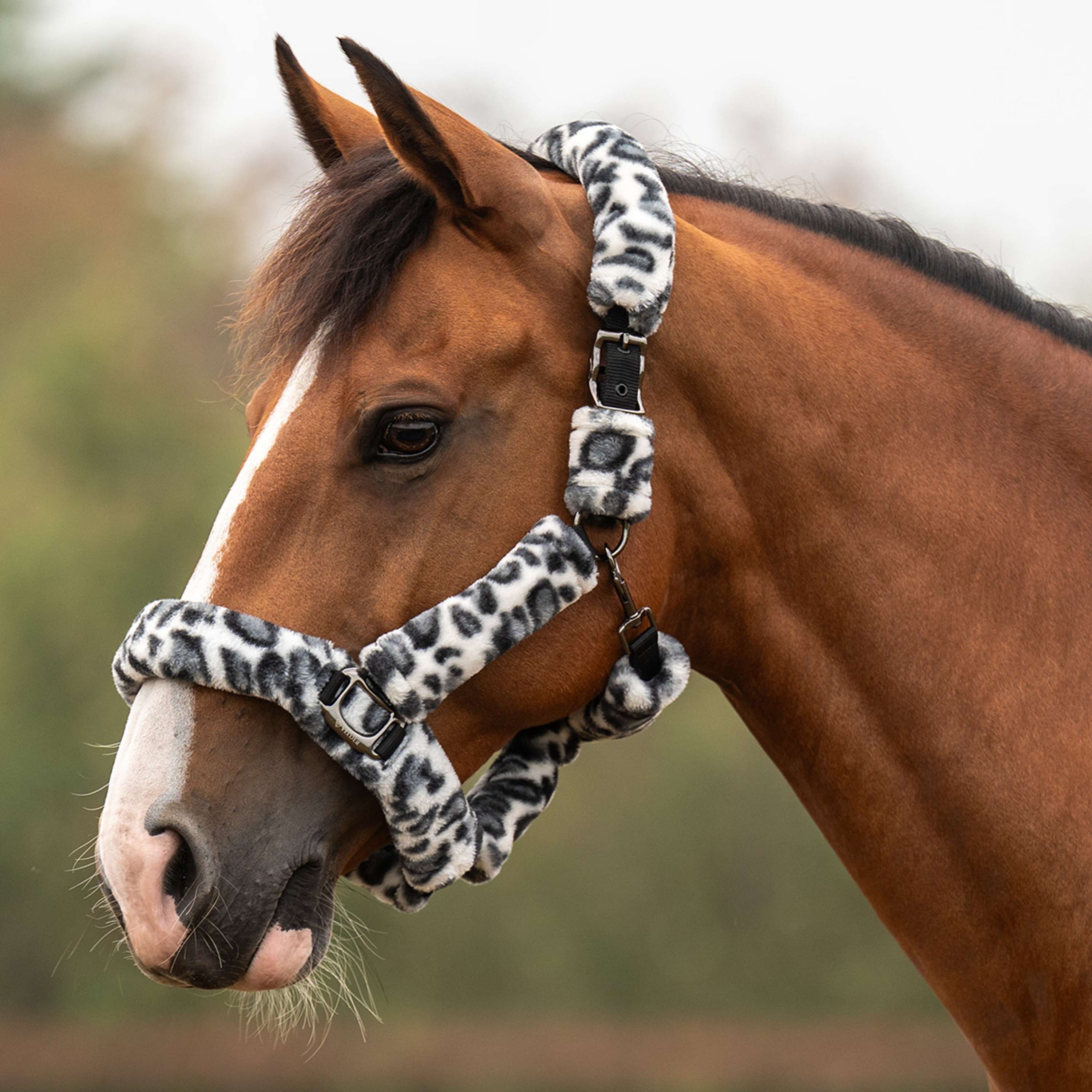 Velder Horsewear Premium Halster Comfort Fur Snow Leopard Grijs