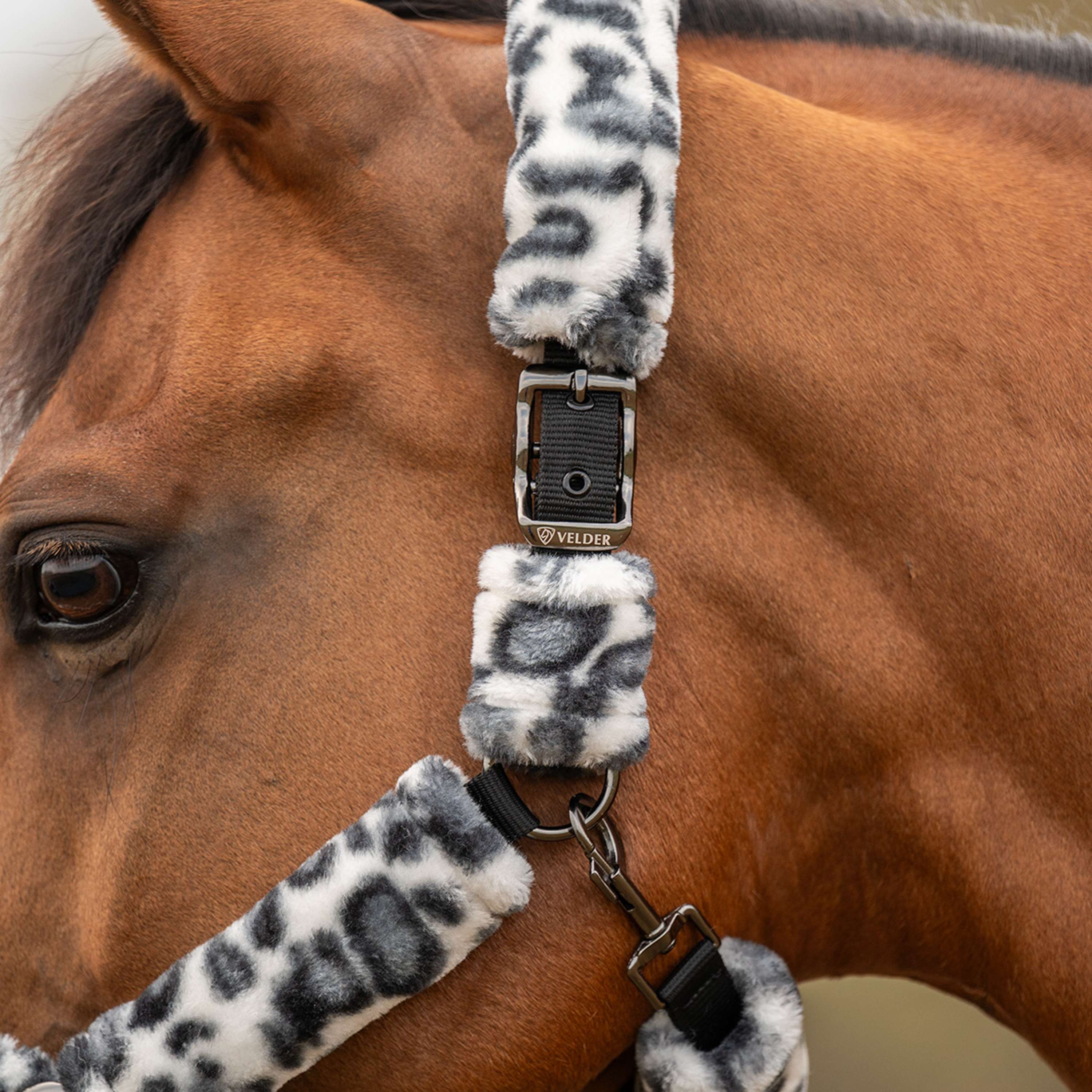 Velder Horsewear Premium Halster Comfort Fur Snow Leopard Grijs