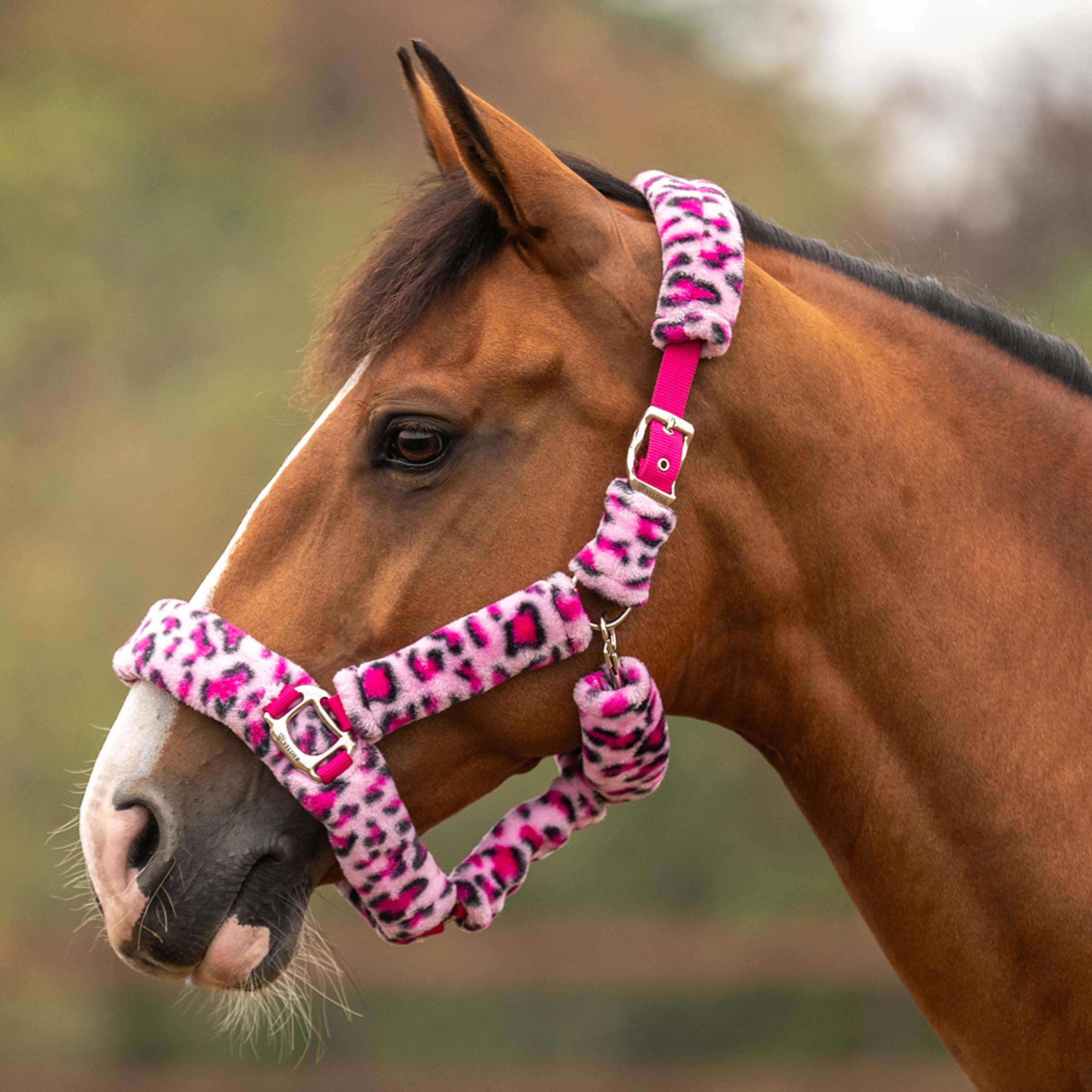 Velder Horsewear Premium Halster Comfort Fur Snow Leopard Roze