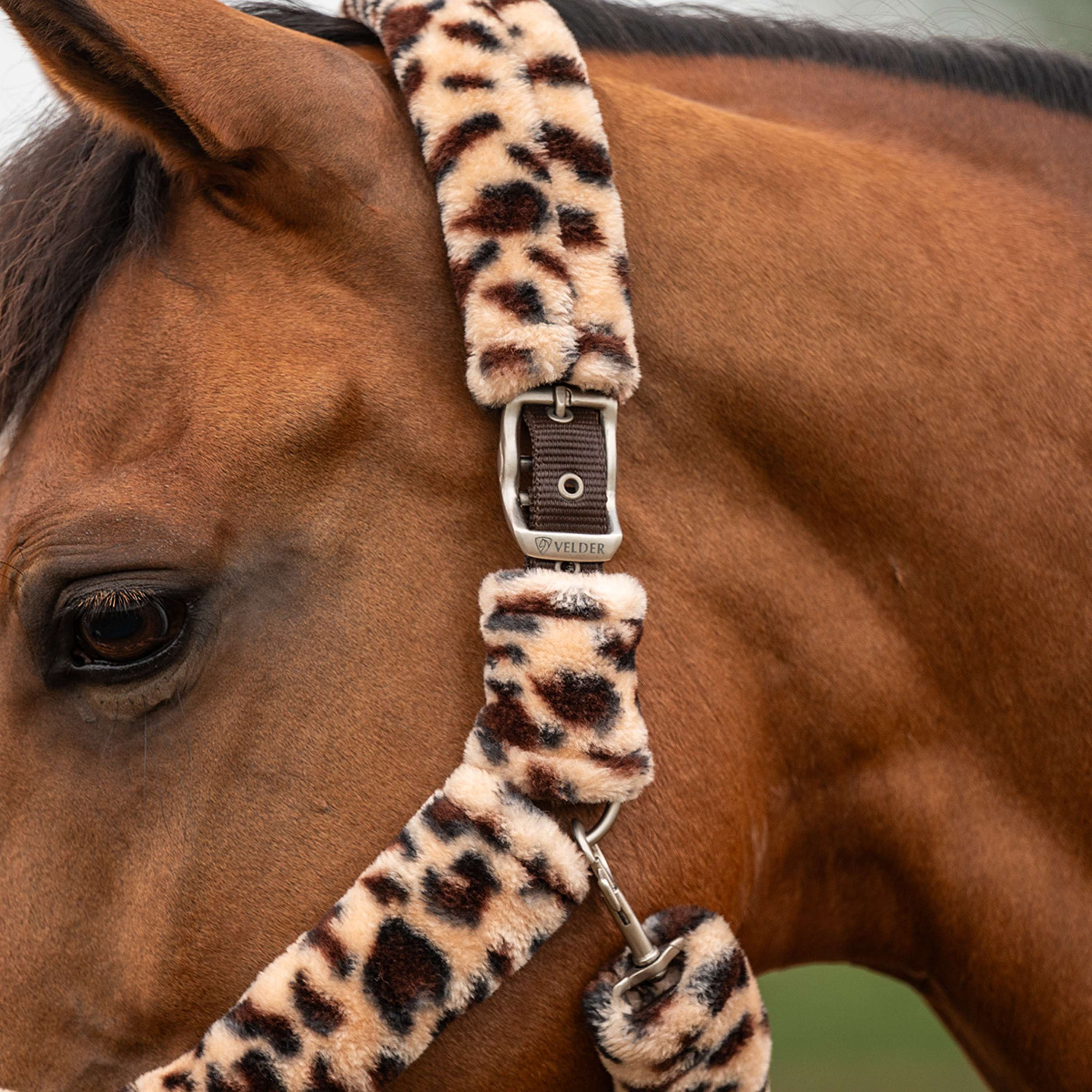 Velder Horsewear Premium Halster Comfort Fur Snow Leopard Bruin
