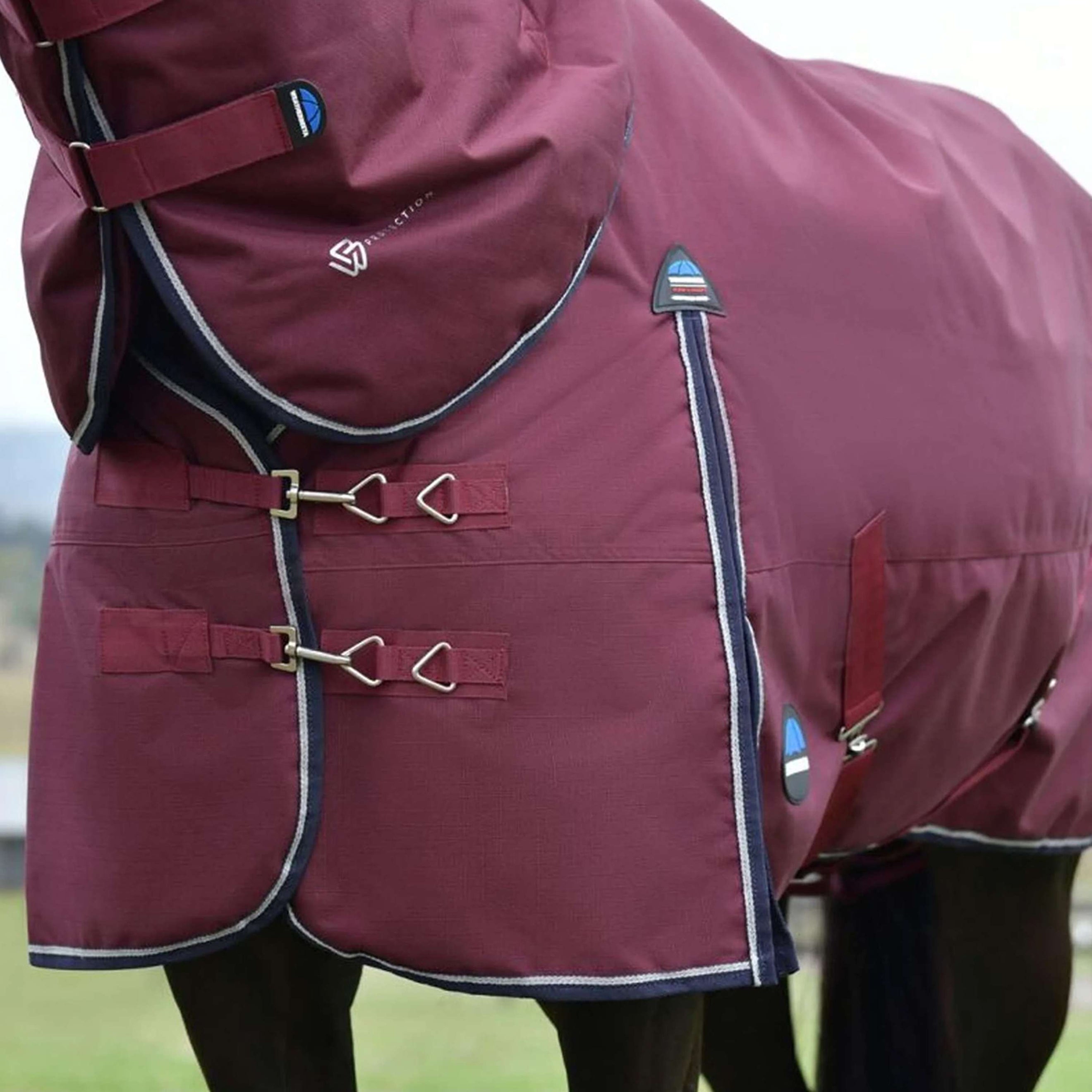 WeatherBeeta ComFiTec Essential Turnout Detach-A-Neck 50g Burgundy/Navy WeatherBeeta ComFiTec Essential Turnout Detach-A-Neck 50g Burgundy/Navy