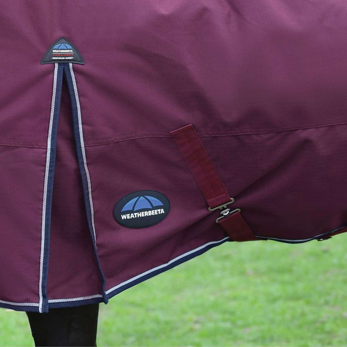 WeatherBeeta ComFiTec Essential Turnout 50g Burgundy/Navy