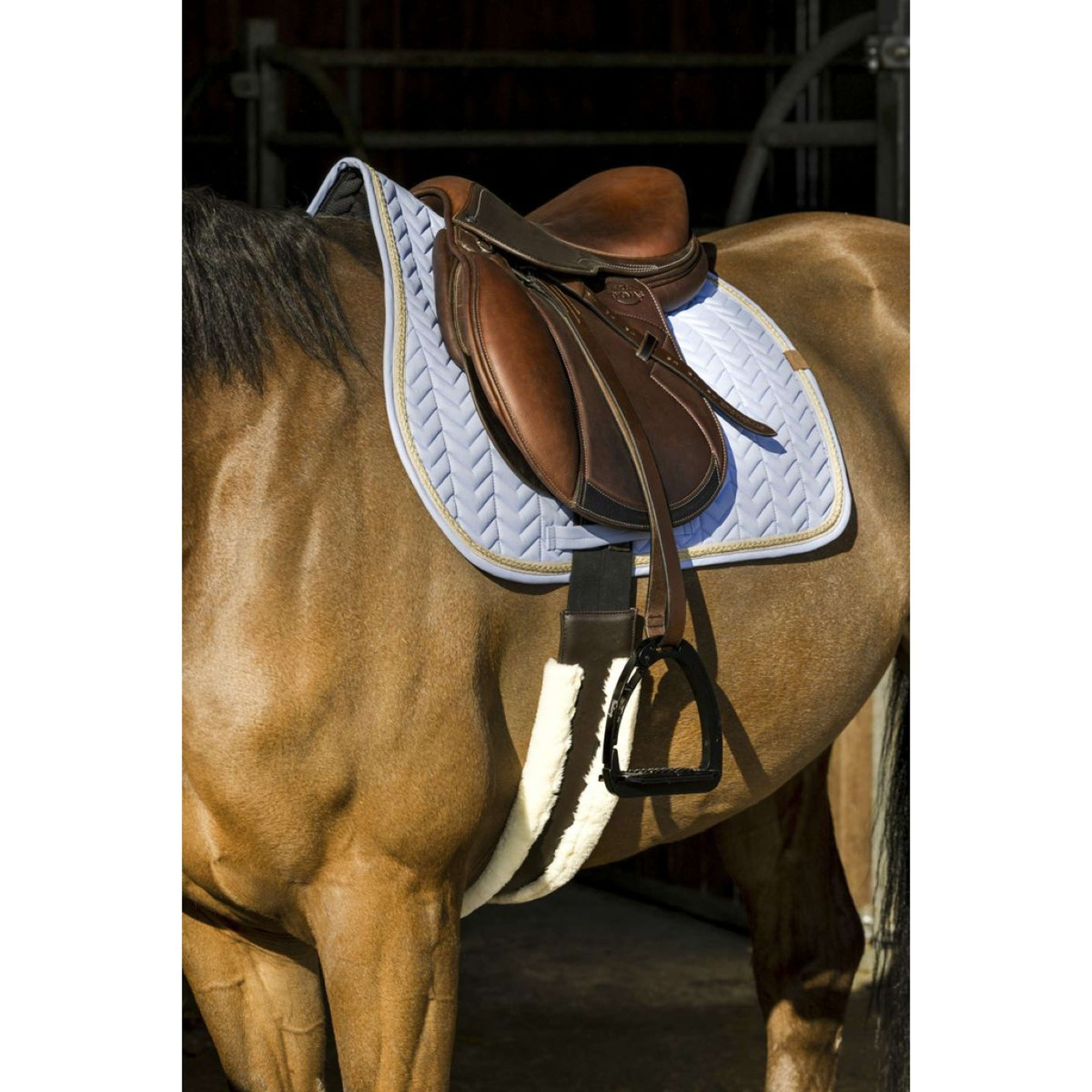 EQUITHÈME Zadeldekje Softy Jumping Lichtblauw EQUITHÈME Zadeldekje Softy Jumping Lichtblauw