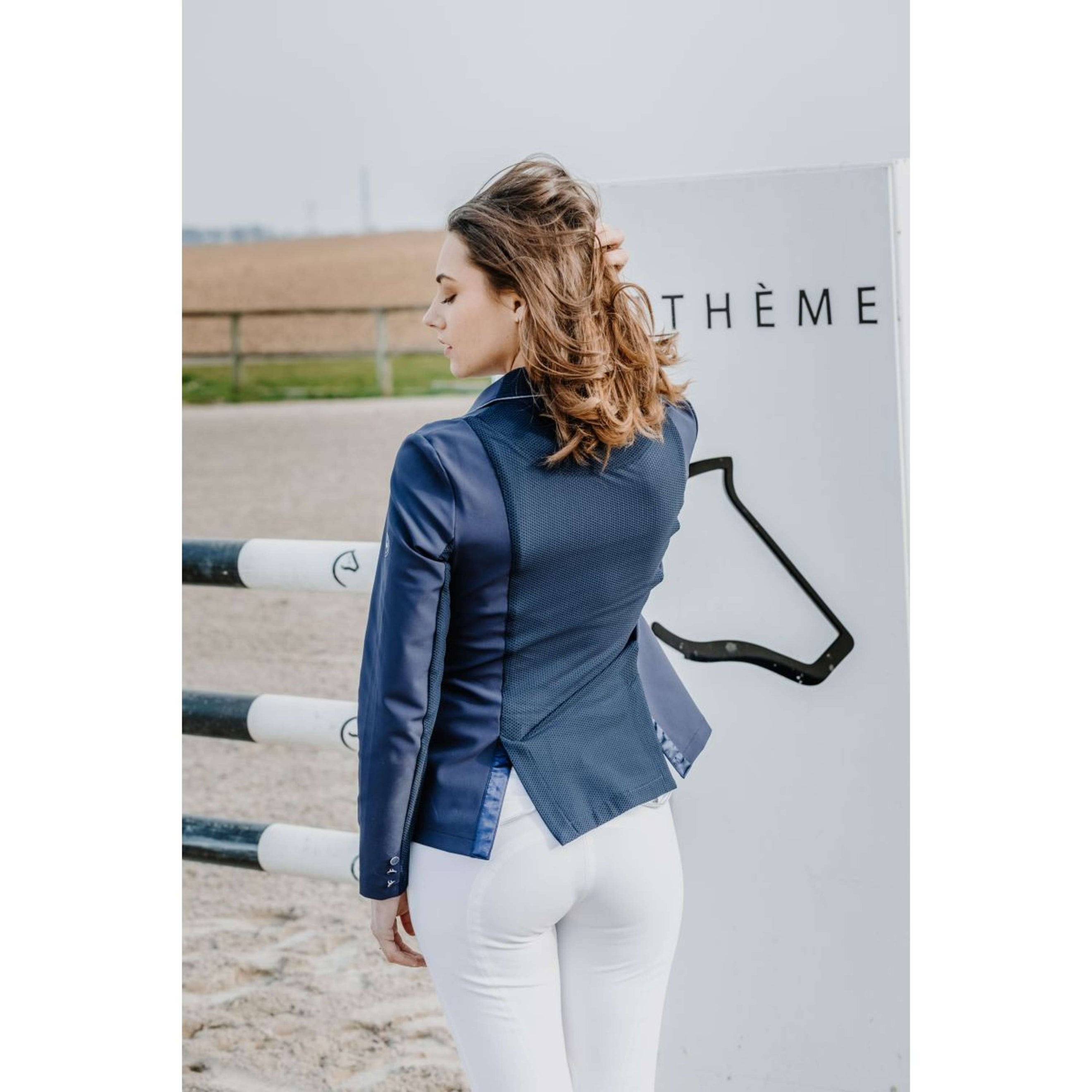 EQUITHÈME Wedstrijdjasje Oliva Navy EQUITHÈME Wedstrijdjasje Oliva Navy
