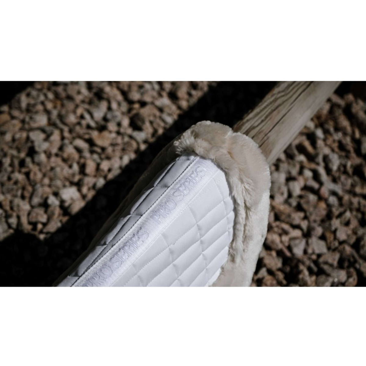 Ekkia Zadelonderlegger PRO Combo Master Wit