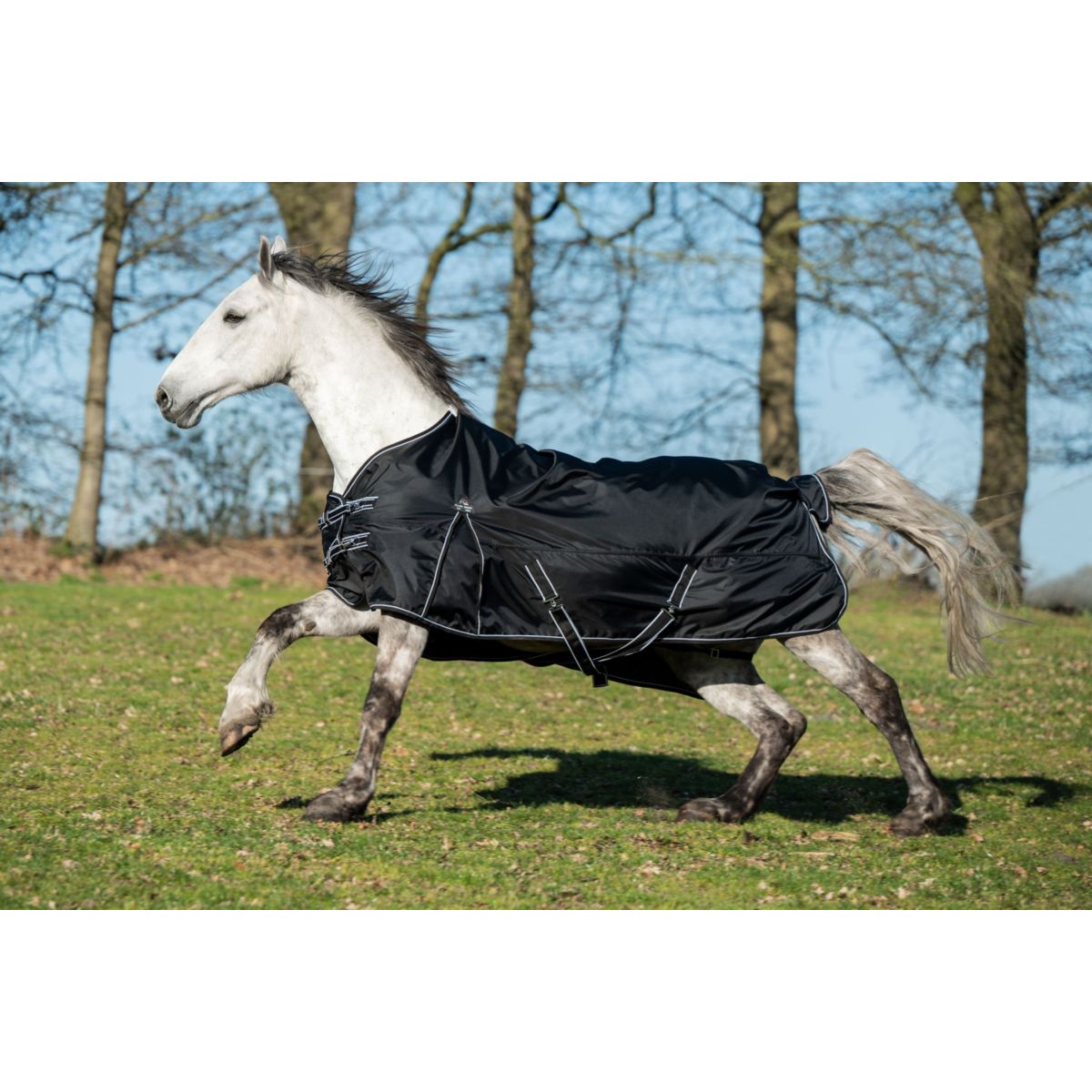 HKM Outdoordeken Premium 1680D 100g met Teddy voering Zwart