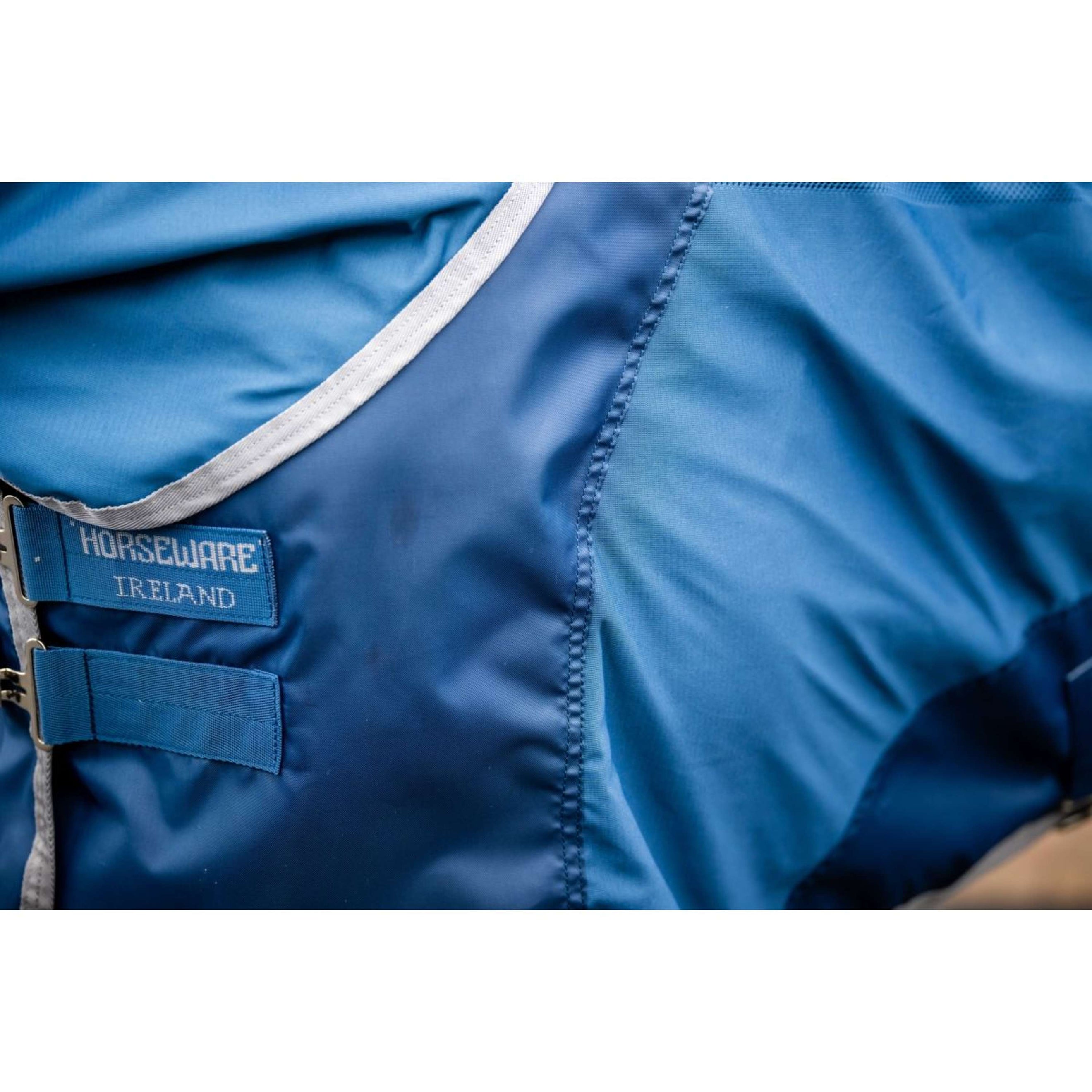 Horseware Therapy Mesh Cooler Ionic Imperial Blue/Silver/Navy Horseware Therapy Mesh Cooler Ionic Imperial Blue/Silver/Navy