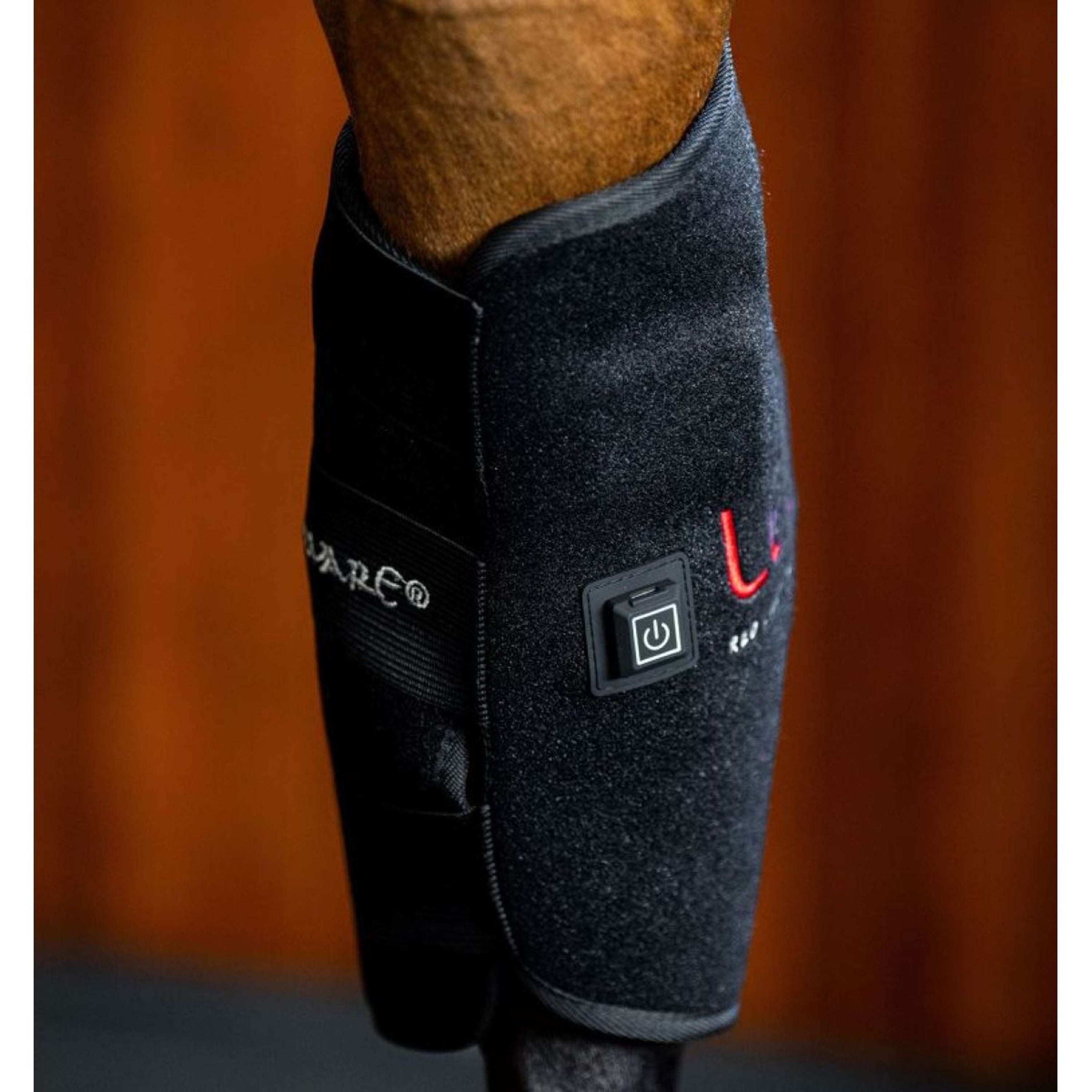 Horseware LED Red Light Therapy Right Hock Boot Zwart