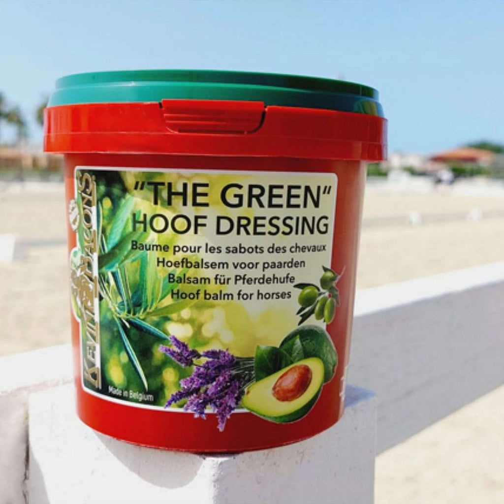 Kevin Bacon's Hoefdressing The Green""