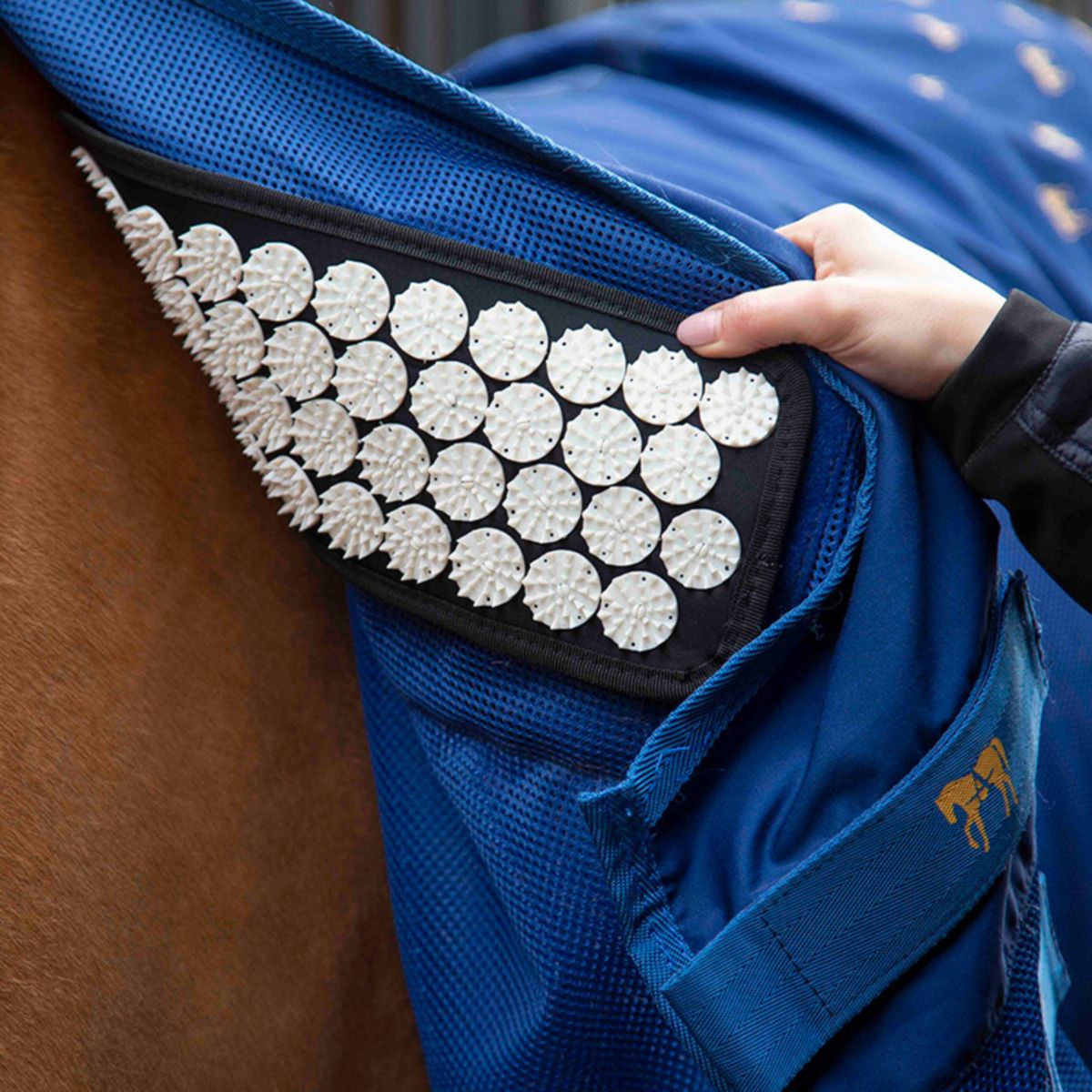 Accuhorsemat Deken Cooler met Accupressure Mat Blauw