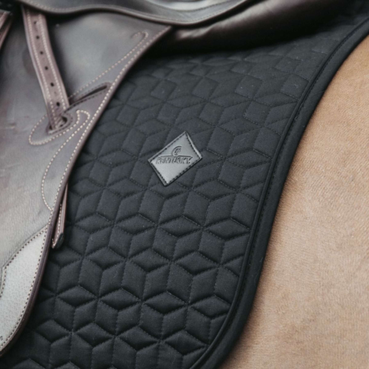 Kentucky Zadeldekje Classic Dressuur Zwart