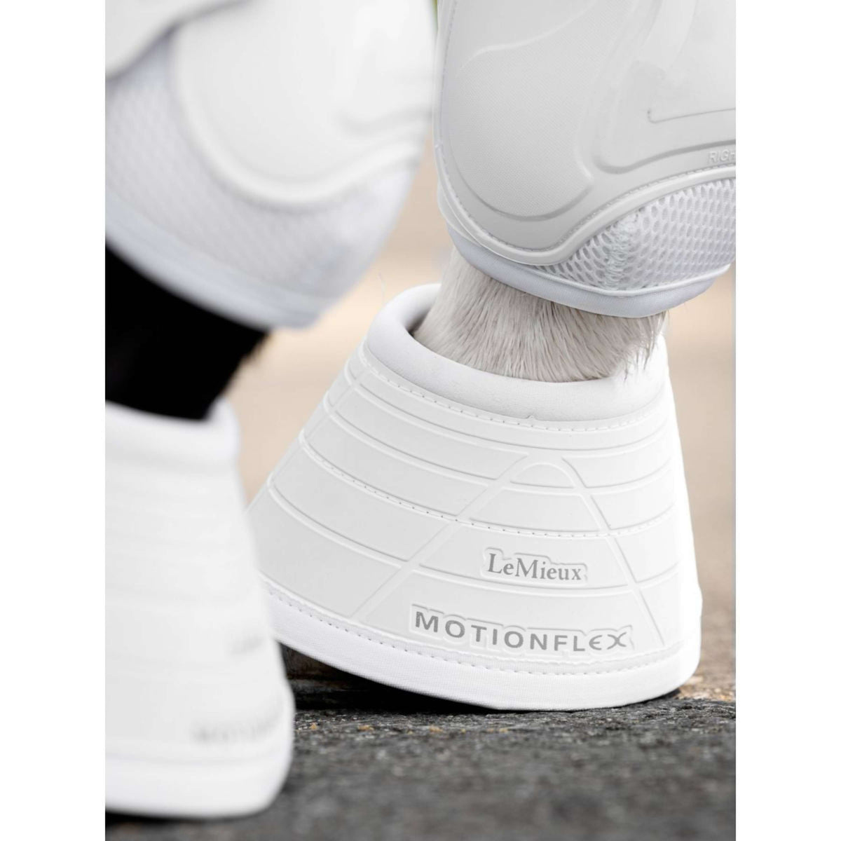 LeMieux Springschoenen Motionflex OverReach Wit