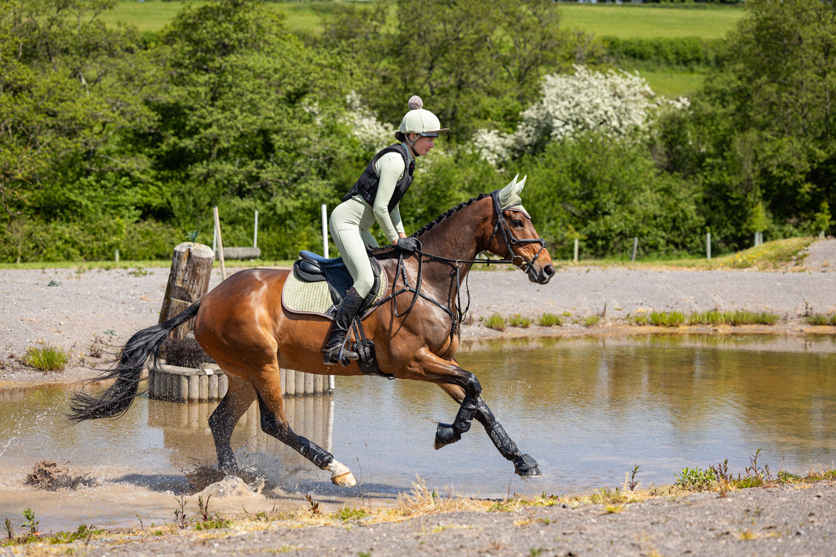 LeMieux Zadeldekje Classique Springen Fern