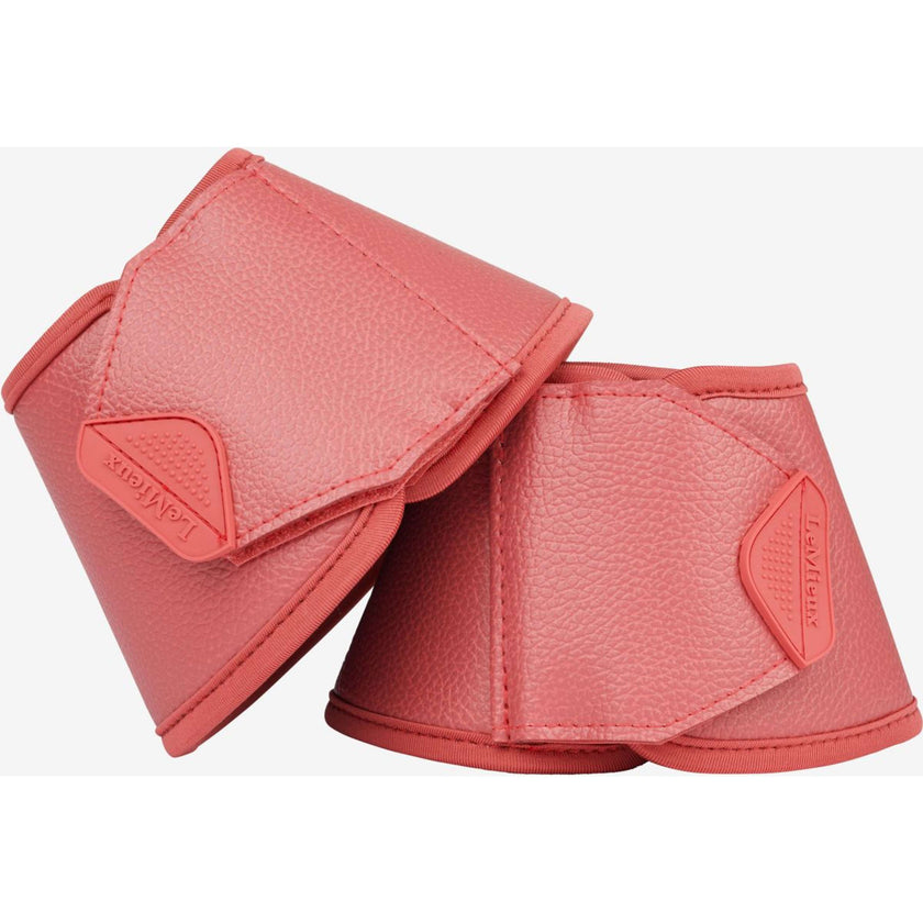 LeMieux Springschoenen Arika Cranberry LeMieux Springschoenen Arika Cranberry