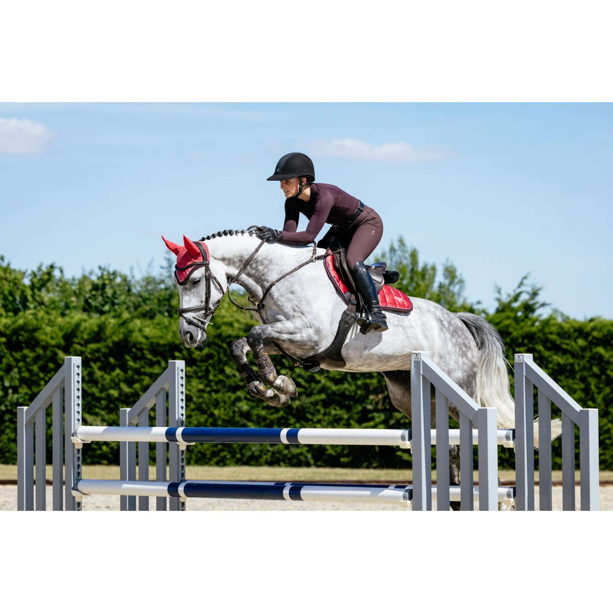 LeMieux Zadeldekje Loire Classic Springen Cranberry