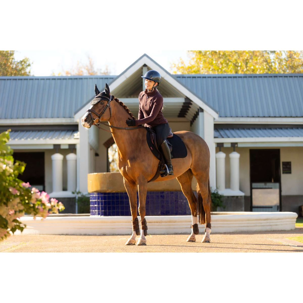 LeMieux Zadeldekje Essence Springen Zwart