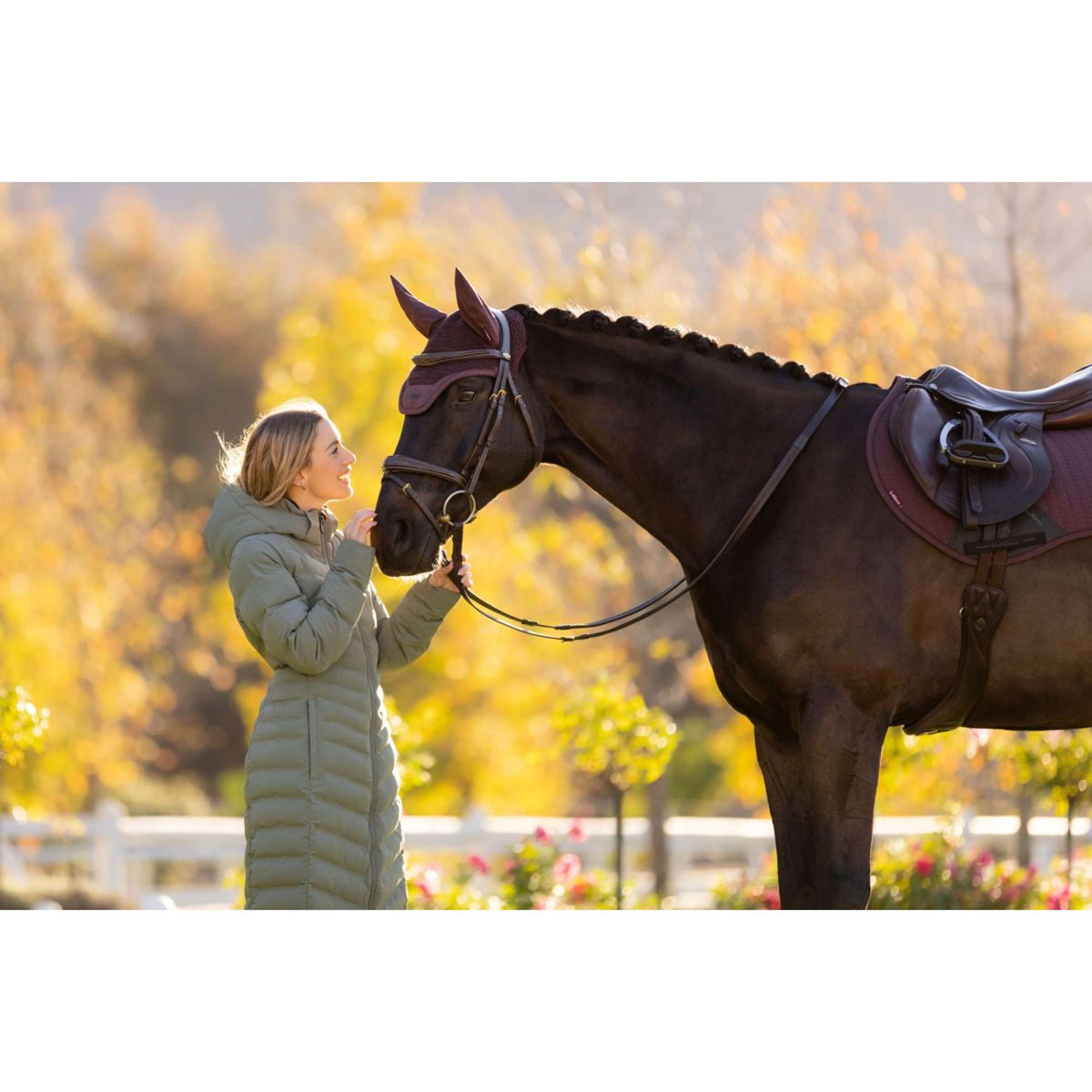 LeMieux Zadeldekje Essence Springen Damson