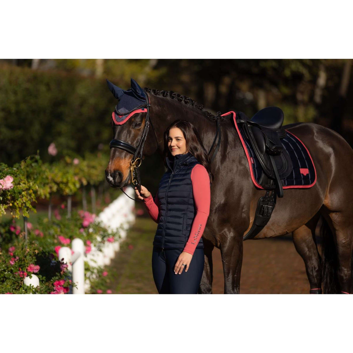 LeMieux Zadeldekje Loire Classic Dressuur Navy/Cranberry