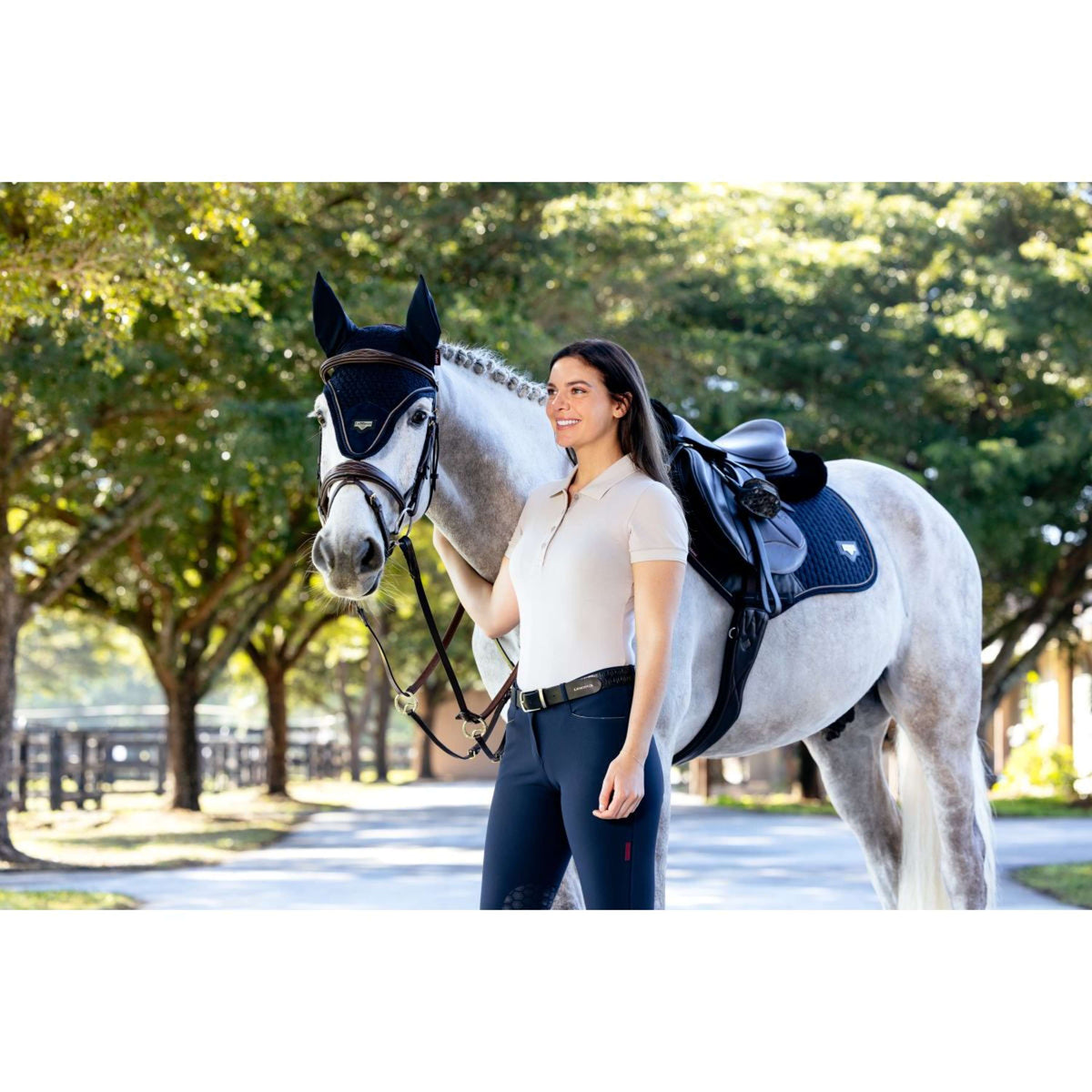 LeMieux Zadeldekje Puissance Suede Close Contact Navy