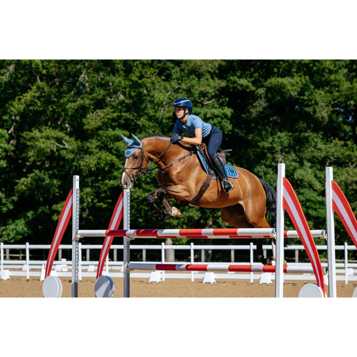 LeMieux Zadeldekje Loire Classic Square Close Contact Ice Blue