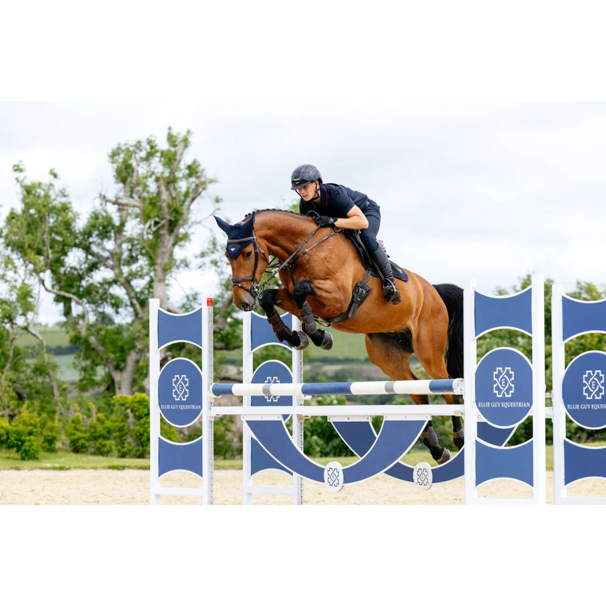 LeMieux Zadeldekje Loire Classic Square Close Contact Navy