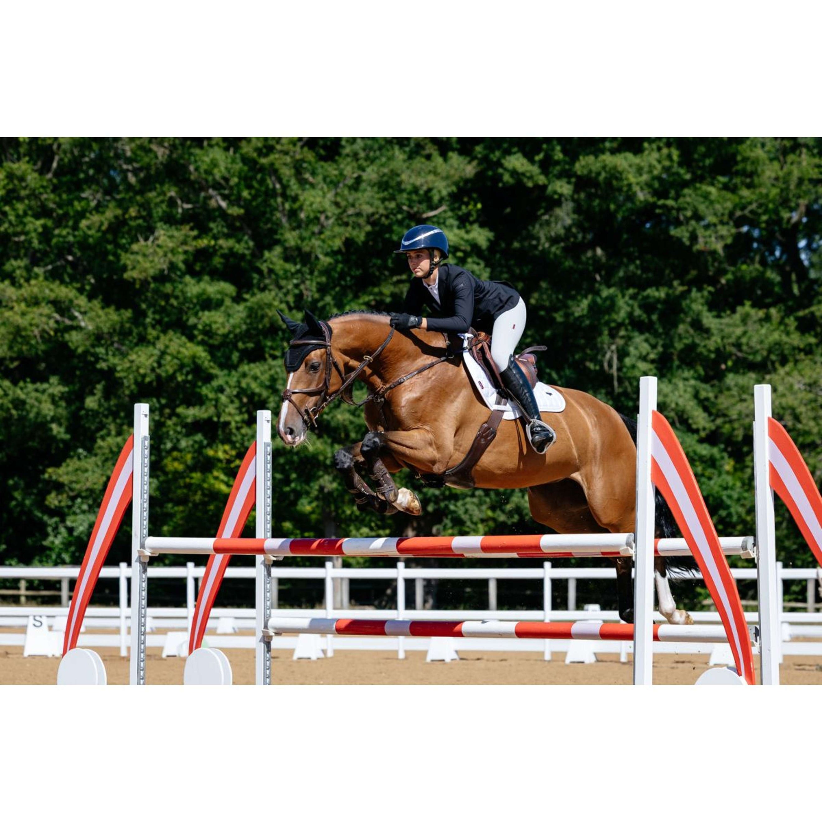 LeMieux Zadeldekje Loire Classic Square Close Contact Wit LeMieux Zadeldekje Loire Classic Square Close Contact Wit