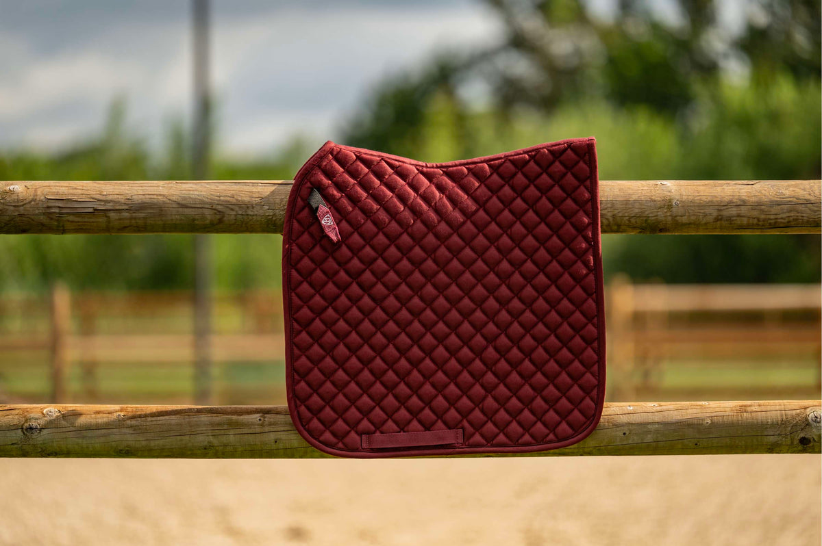Velder Horsewear Essentials Zadeldekje Dressuur Classic Bordeaux