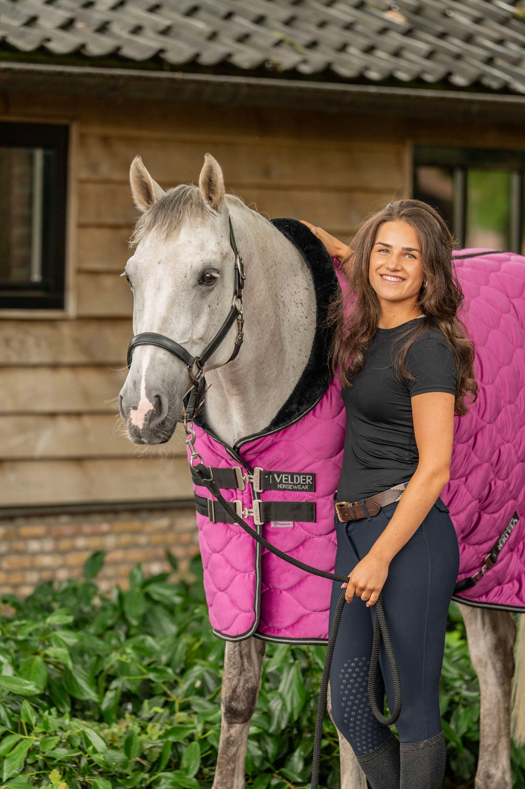 Velder Horsewear Premium Showdeken Satin Glow Dutch Raspberry