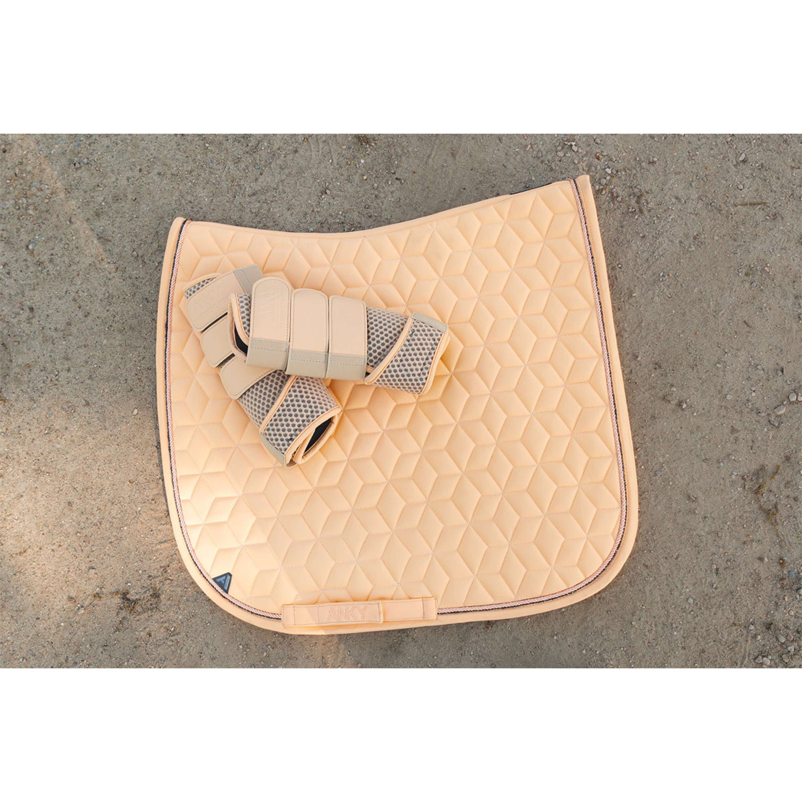 ANKY Zadeldekje Vivacity XB261111 Dressuur Peach Fuzz