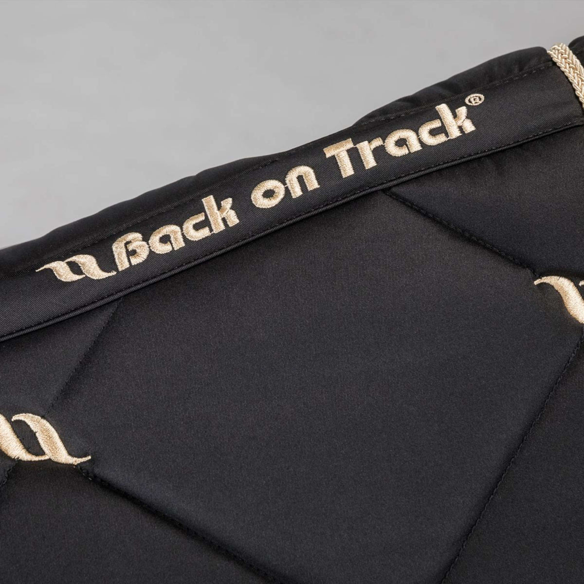 Back on Track Zadeldekje Nights Collection Springen Zwart