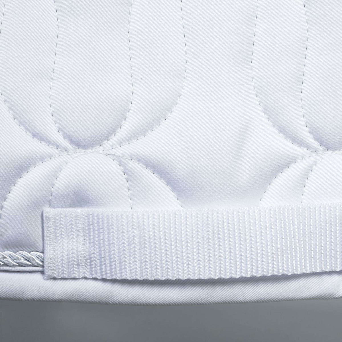 Back on Track Zadeldekje Deep Nights Dressuur Wit