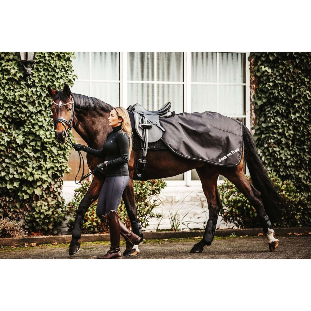 Back on Track Uitrijdeken Sammy Zwart