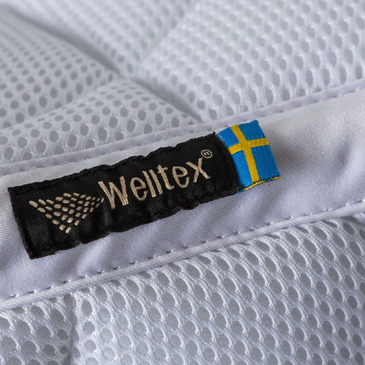 Back on Track Zadeldekje Airflow Dressuur Wit.