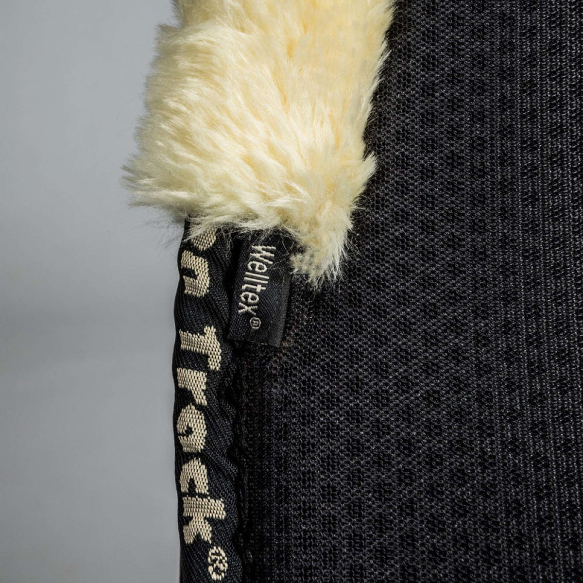 Back on Track Zadelonderlegger Impact Zwart